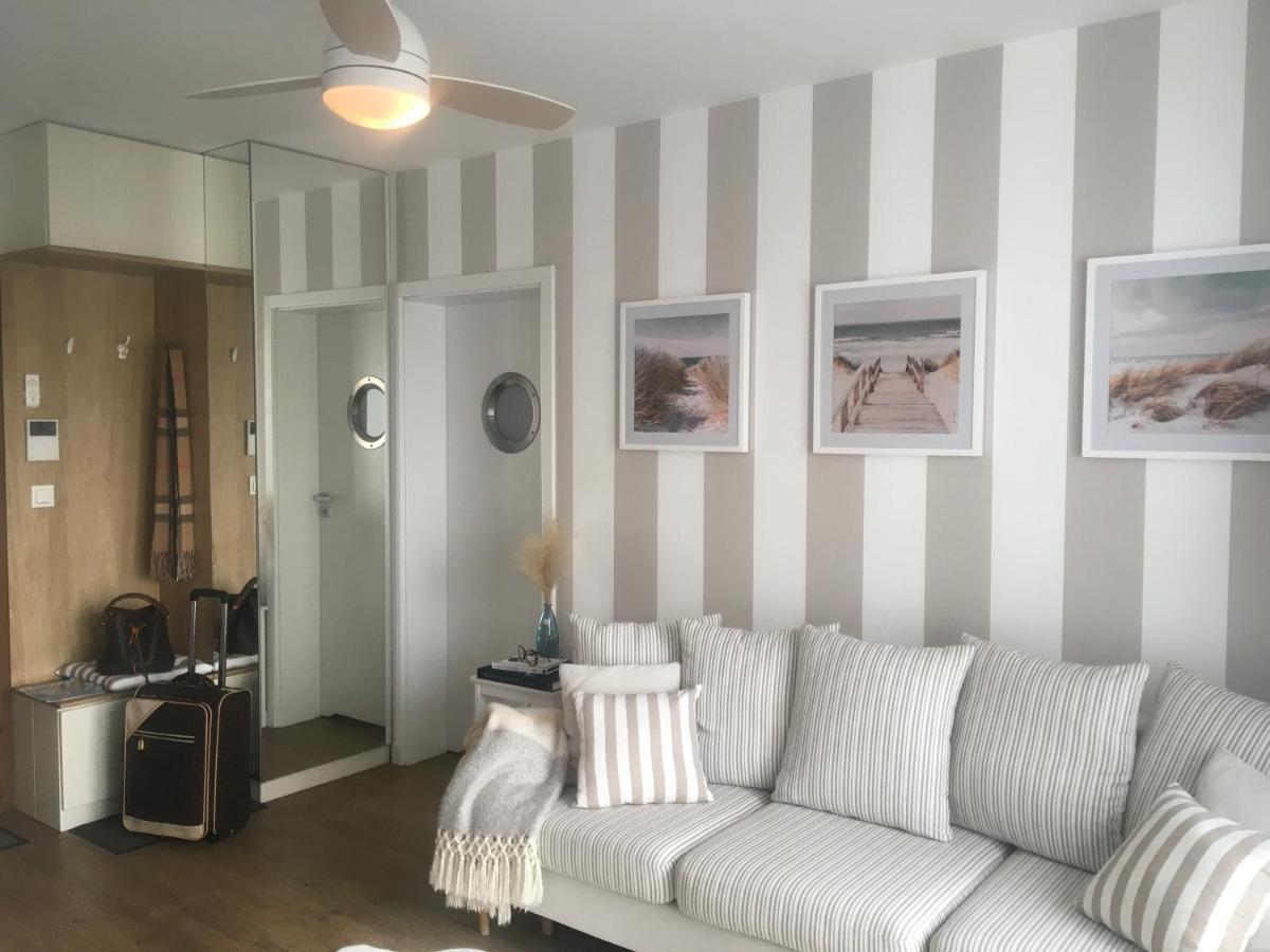 Apartament Marine Holiday Elbląg - winda -parking w hali garażowej Bagian luar foto