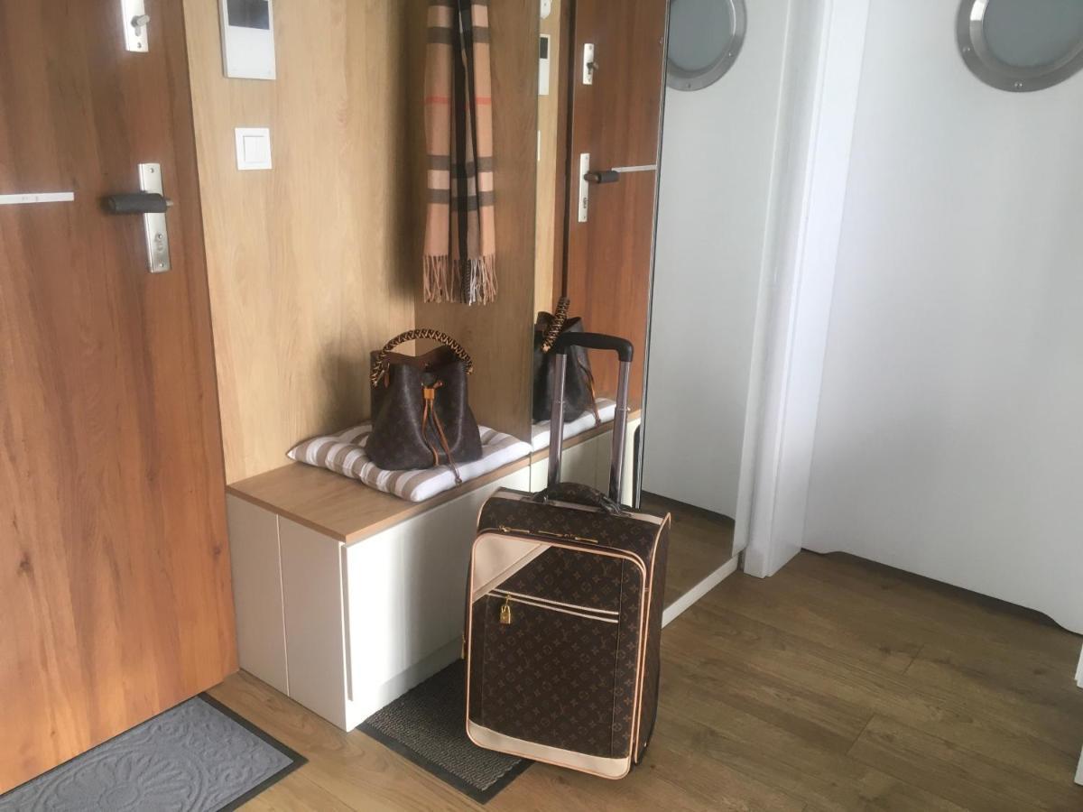 Apartament Marine Holiday Elbląg - winda -parking w hali garażowej Bagian luar foto