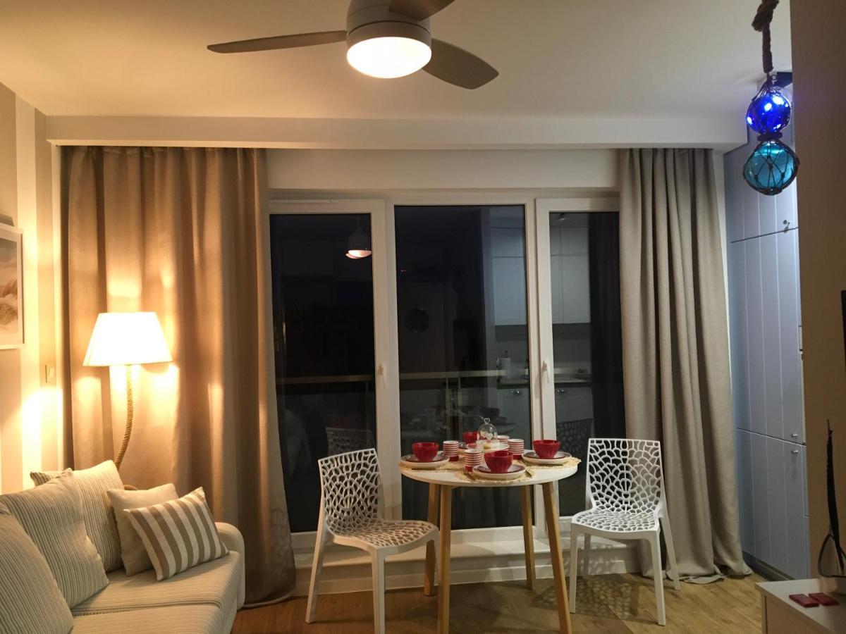 Apartament Marine Holiday Elbląg - winda -parking w hali garażowej Bagian luar foto